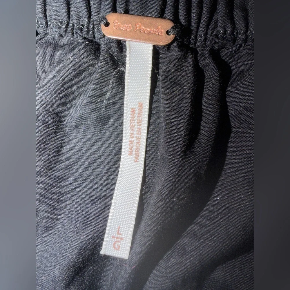 Free People chic off